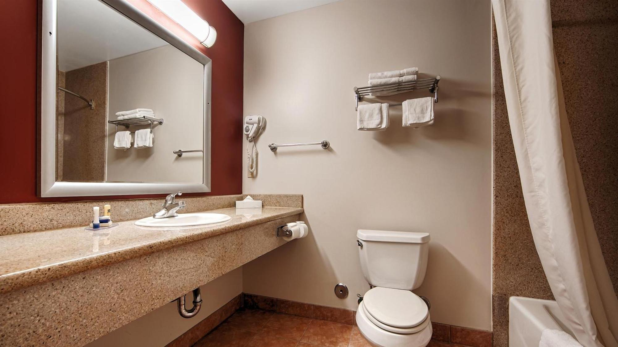 Western Burbank Airport 3*