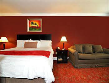 Western Burbank Airport Hotel 3*